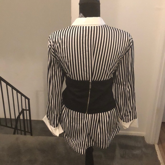 COPY - Black and white strip blouse. - Picture 4 of 7